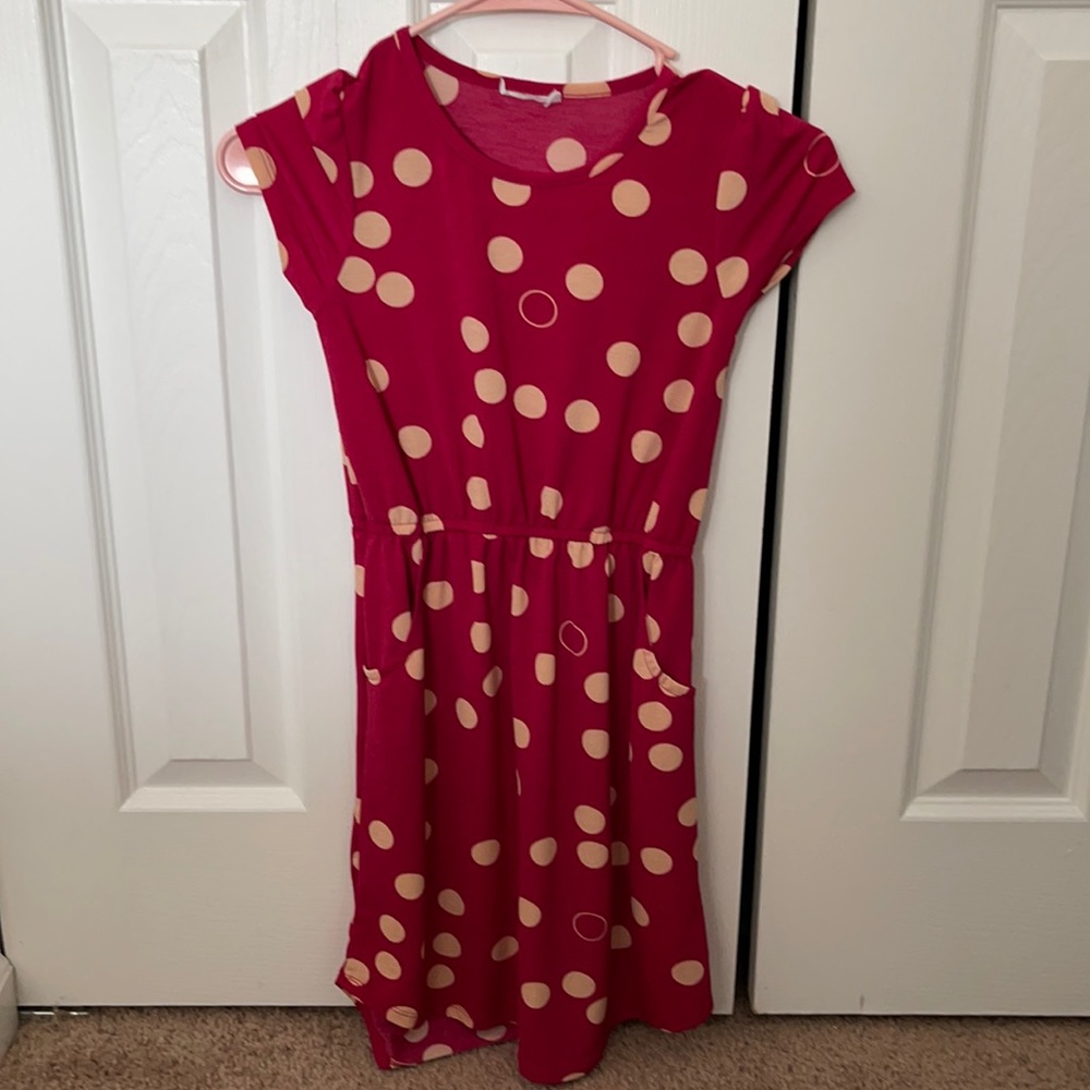 Cute short sleeve shirt with pockets!